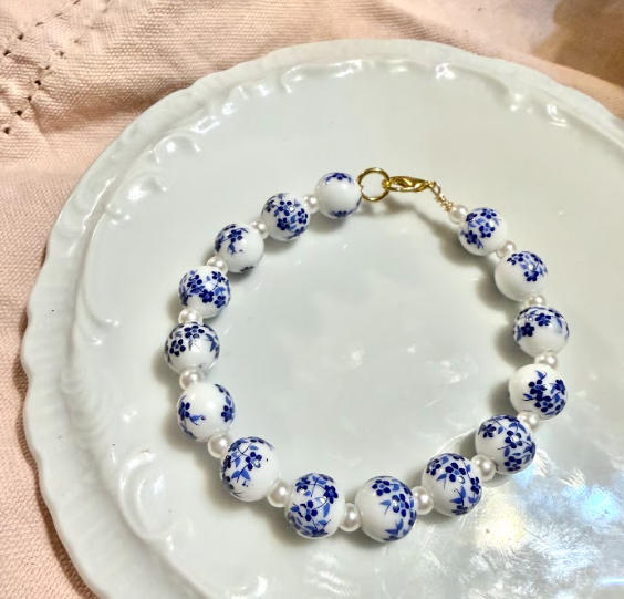 Genevieve | Blue White Pearl Bracelet